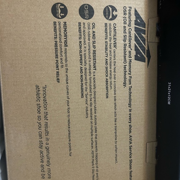 Avia Men's Black Slip Resistant Athletic Shoes wide - Picture 3 of 6